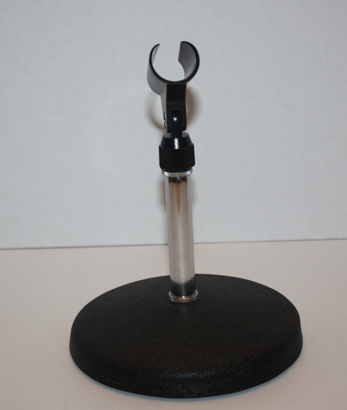 Desktop Tabletop Cast Iron Microphone Stand 6" Wide Base w/Mic Clip