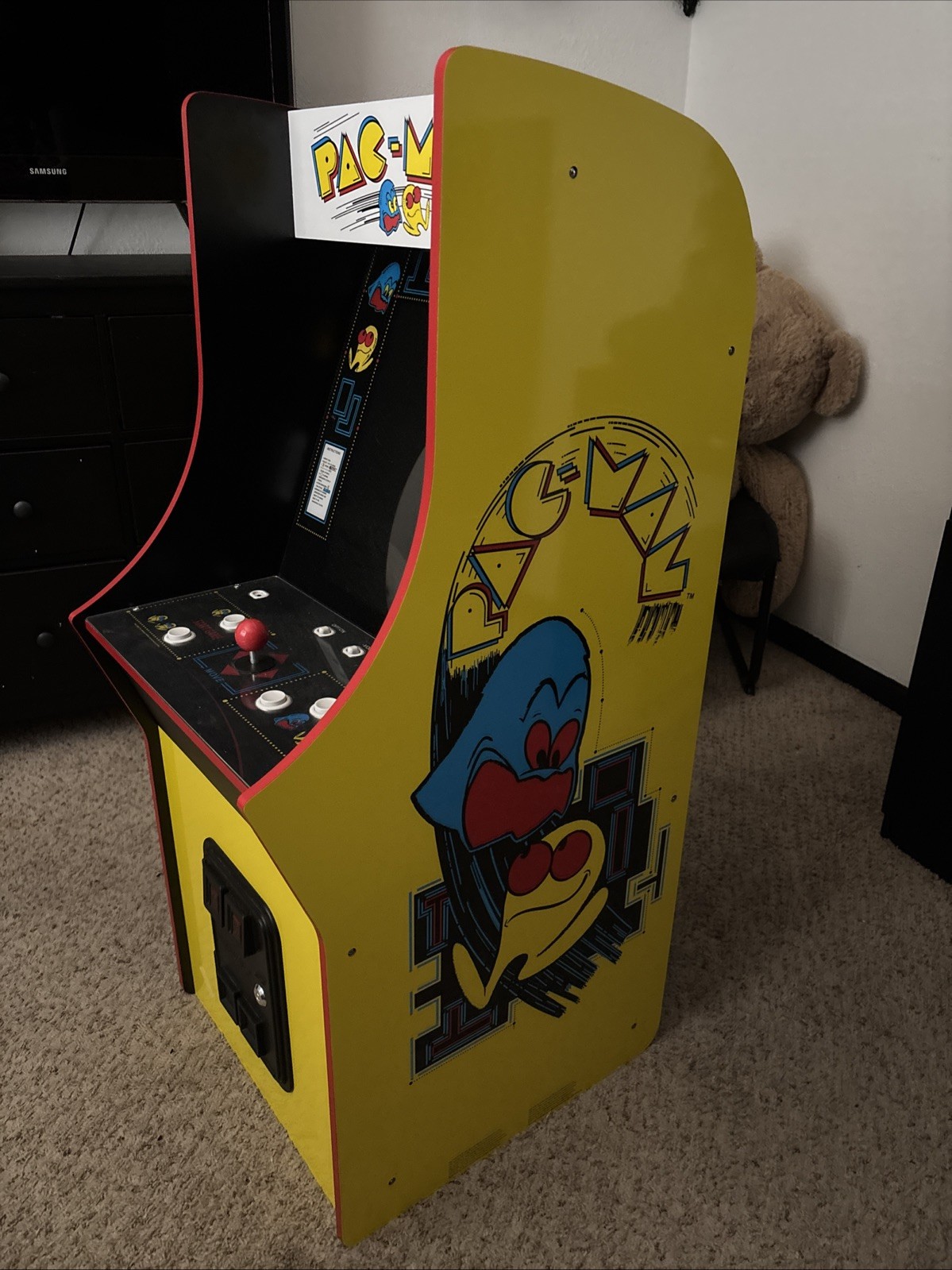 Pac-Man arcade machine from Walmart. Lightly used and in great condition