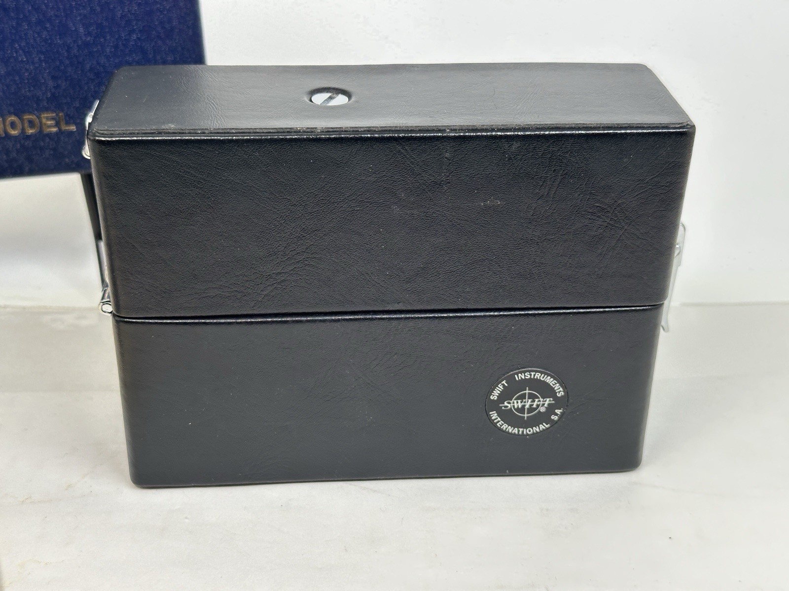 Swift FM-31 LWD Field-Master Microscope W/ Carry Case, Strap, Box + Manual MINT