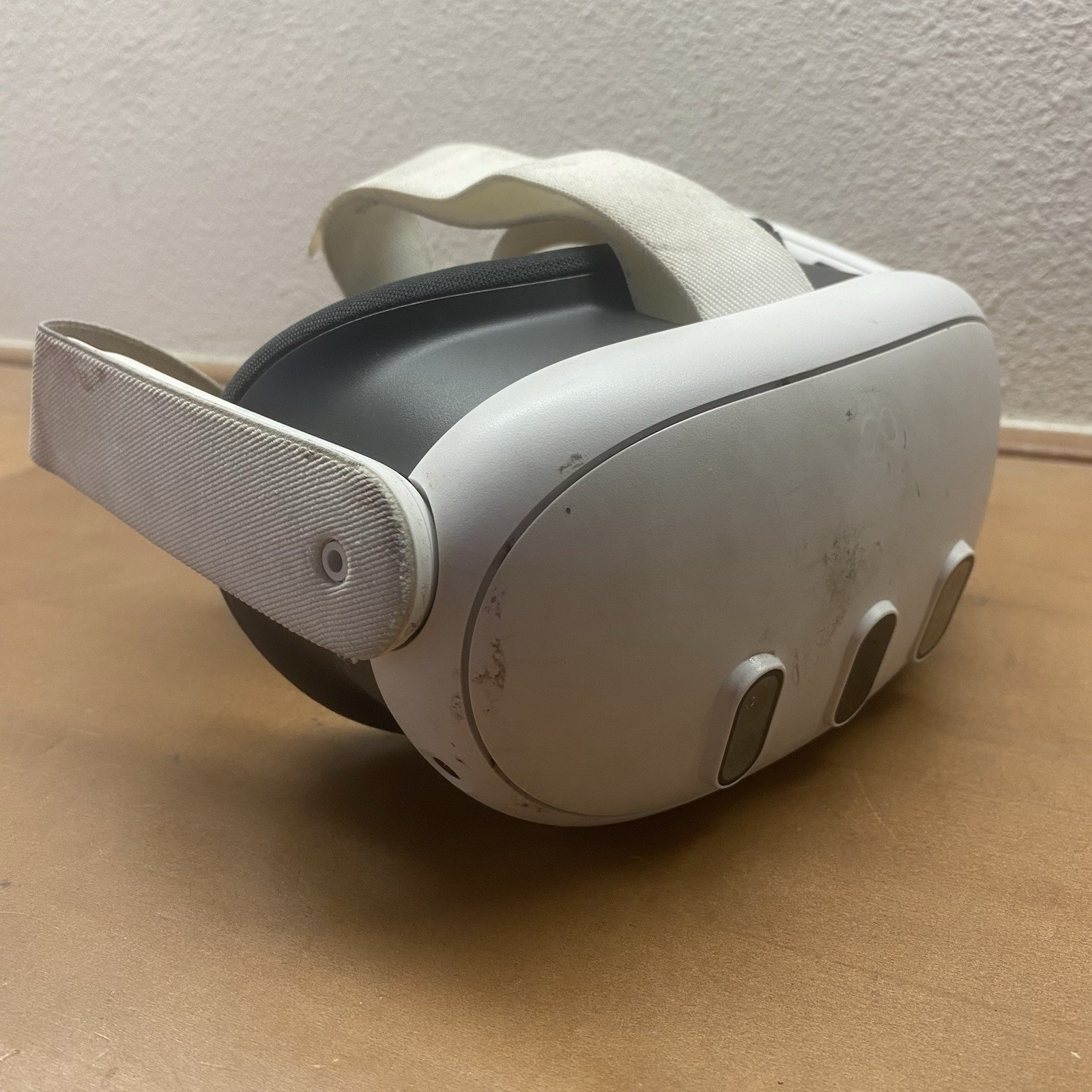 Meta Oculus Quest 3 - 128GB  - Headset ONLY Dirty Condition -