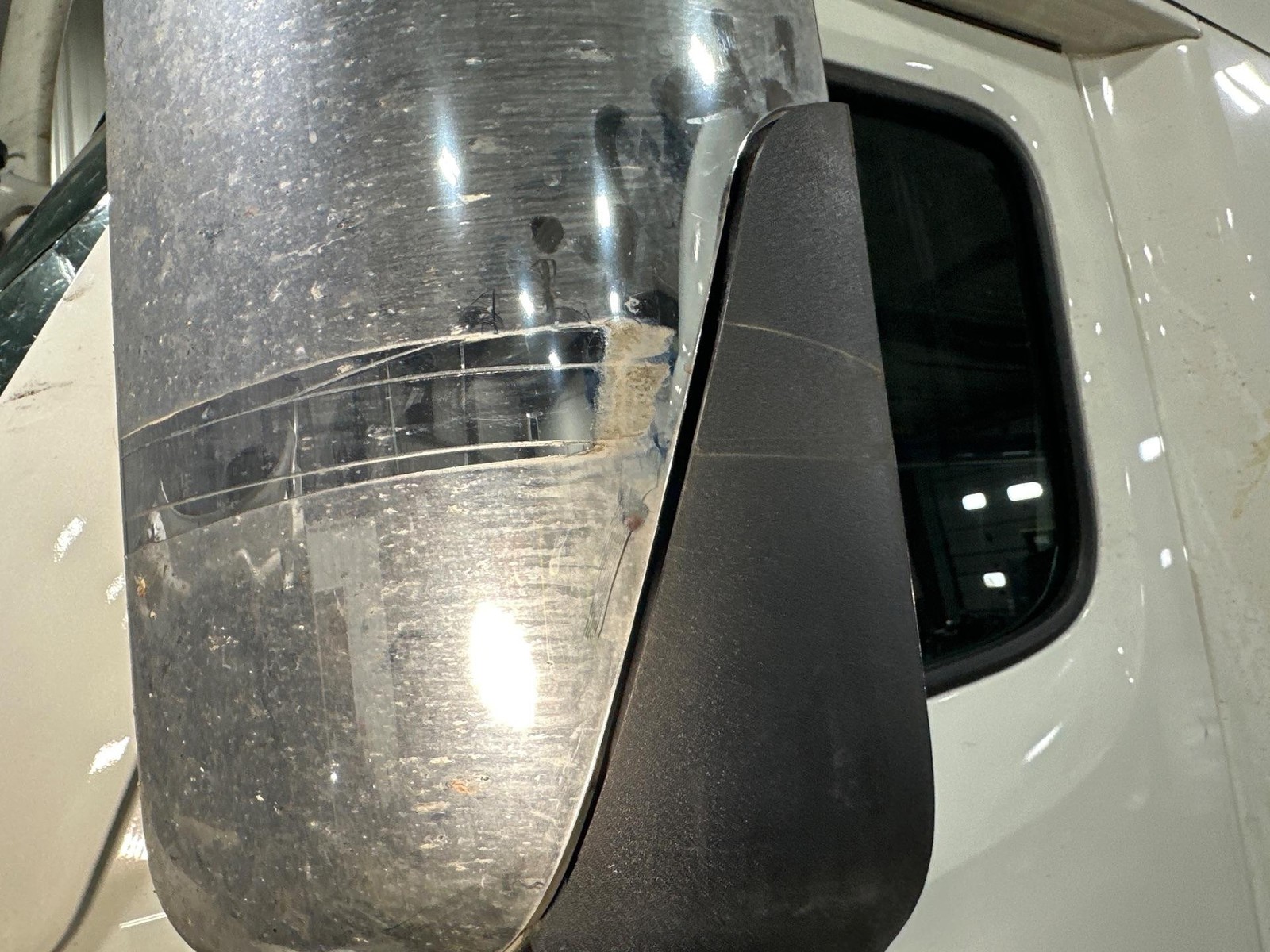 2017-2026 Freightliner CASCADIA POLY/CHROME Left/Driver Door Mirror - Used