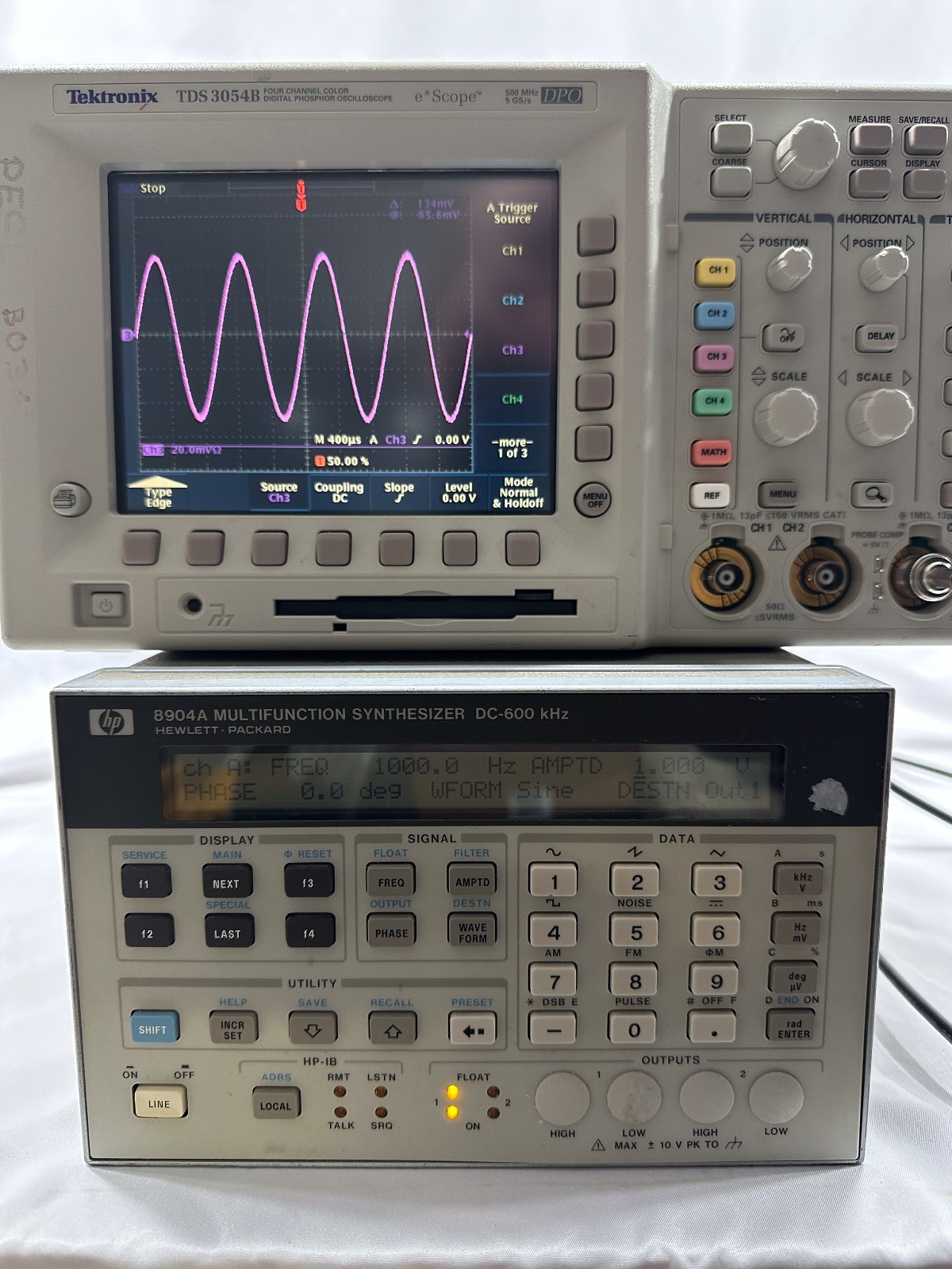 HP 8904A Multifunction Synthesizer DC 600 kHz
