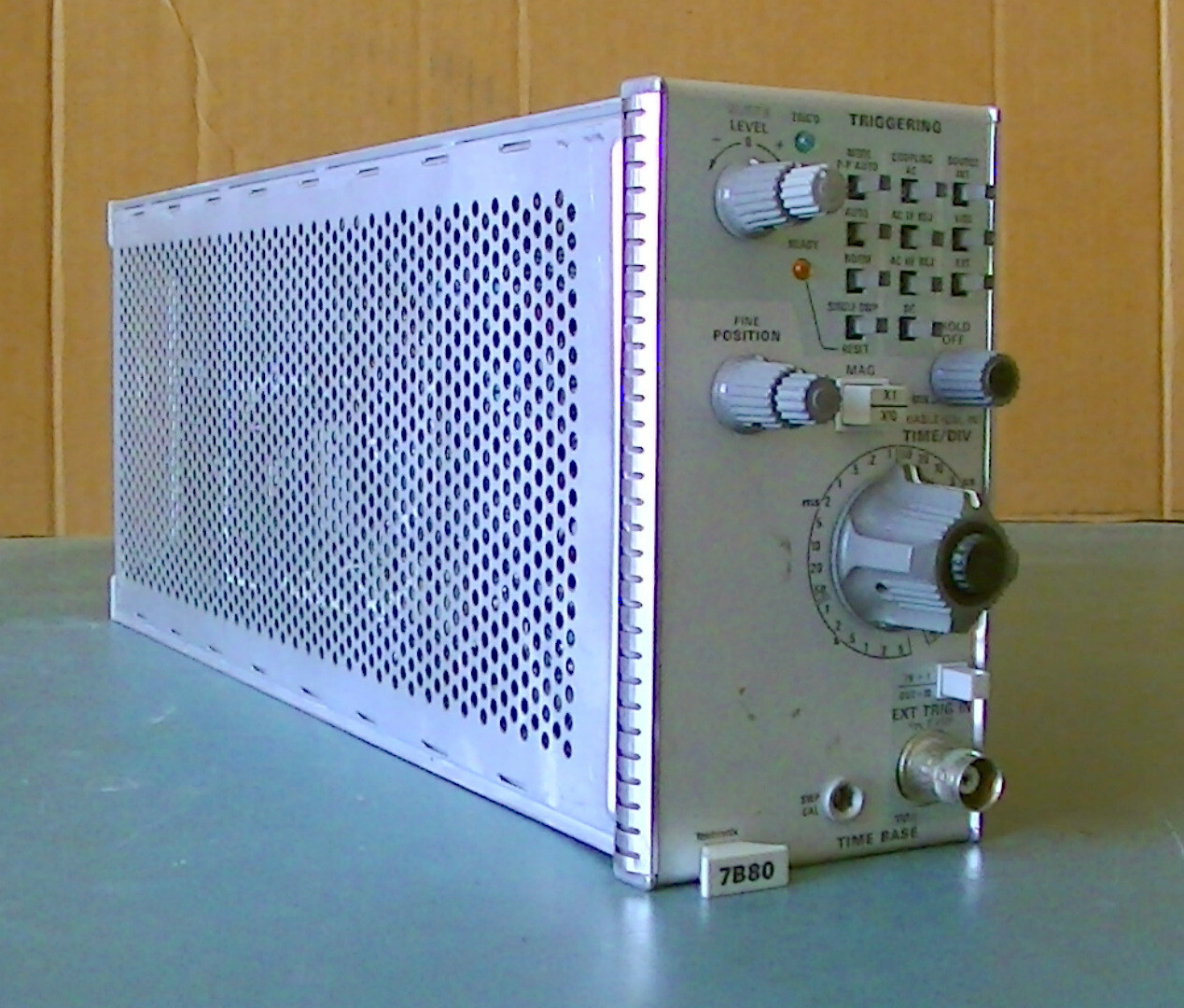 TEKTRONIX 7B80 TIME BASE PLUG-IN MODULE