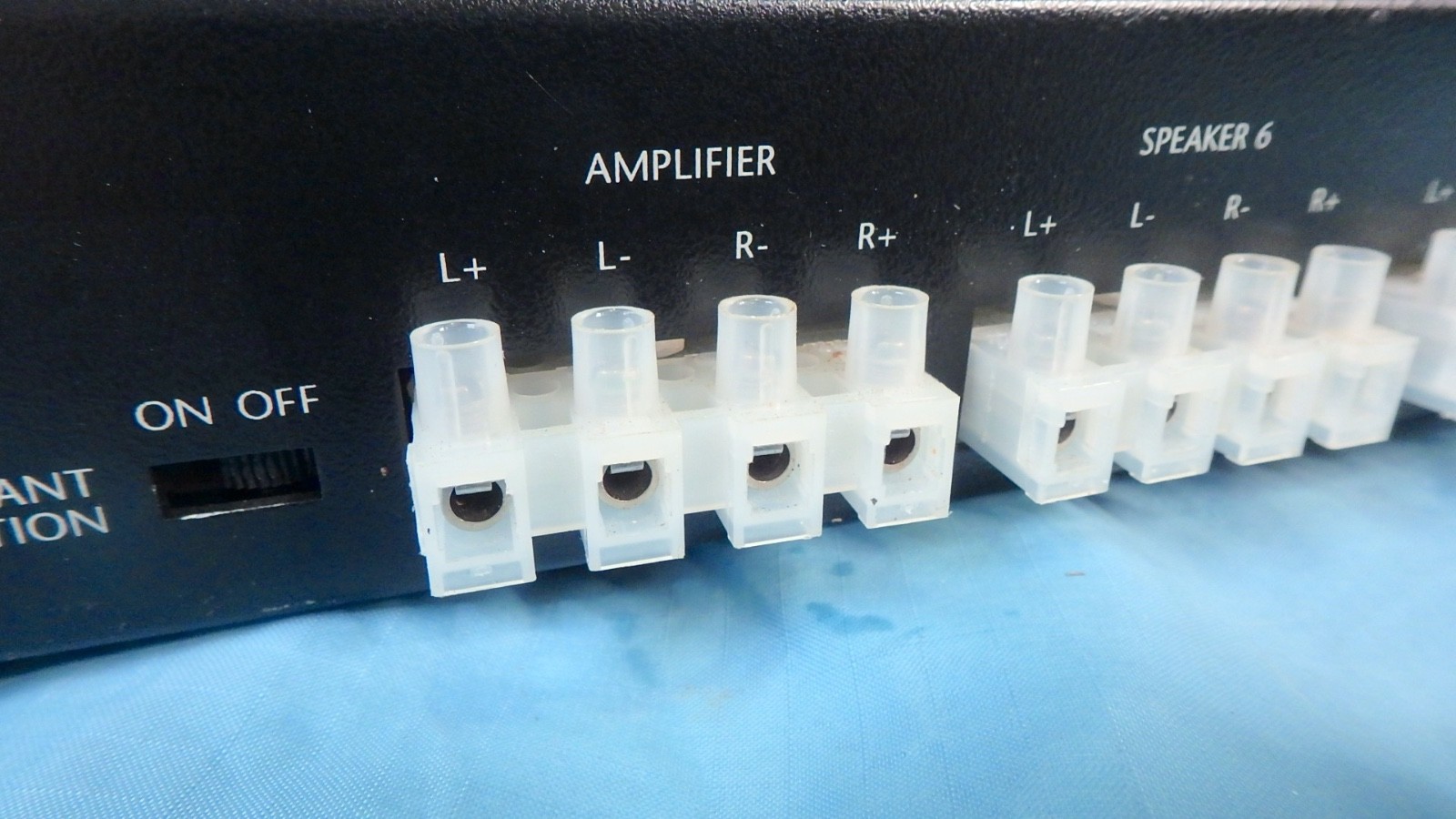 Niles SVL-6 Speaker Selector/Volume Control System USED