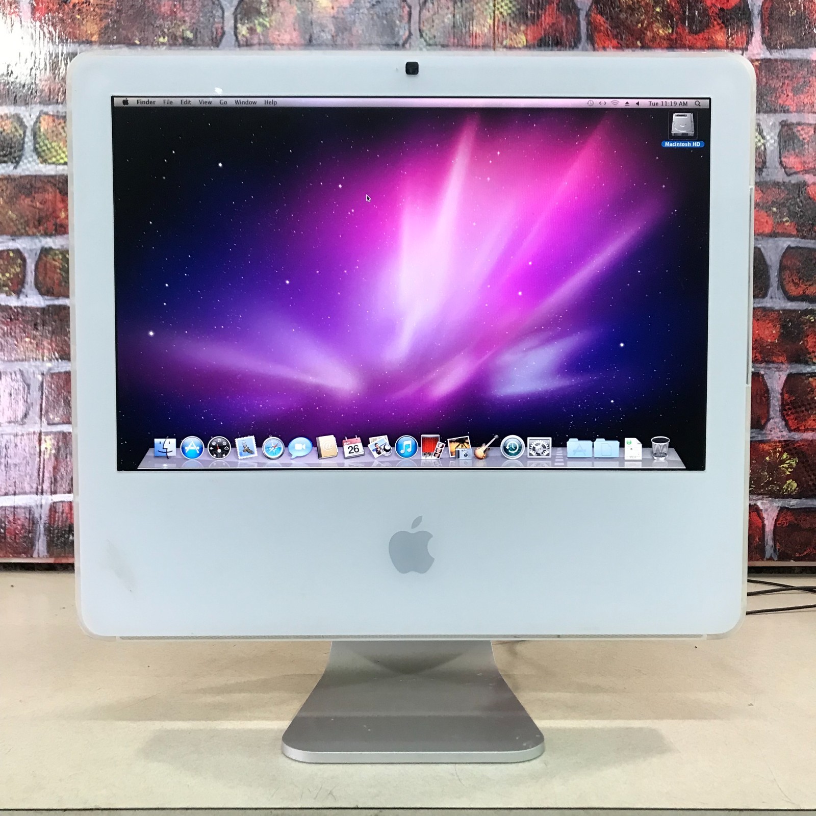 Y2K 2006 17" Apple iMac A1195 Core 2 1.83GHz 2GB RAM (OS Snow Leopard) WORKS!
