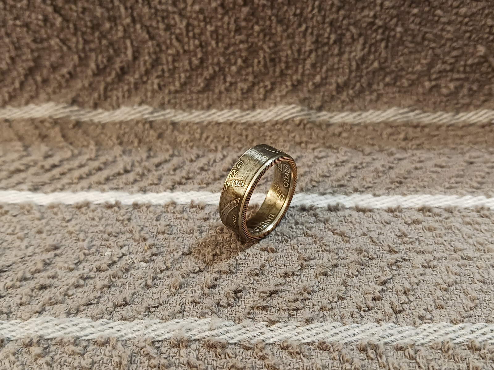 Montana Handcrafted Washington Quarters coin ring, size 8 2007