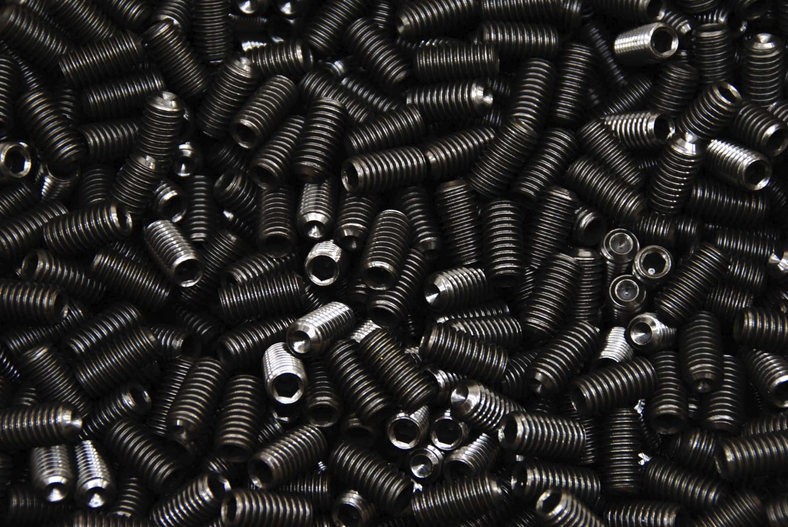 (200) Socket Head Set Screw 3/8-16 x 3/4 Cup Point Plain Finish