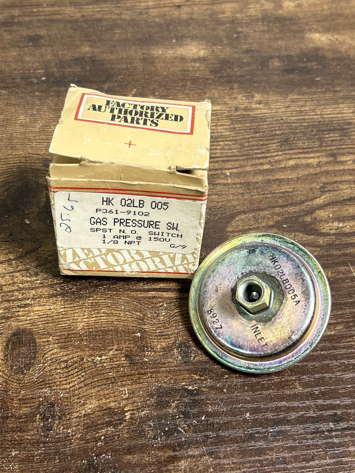 NEW  Carrier Factory Authorized Parts HK 02LB 005 Gas Pressure Switch