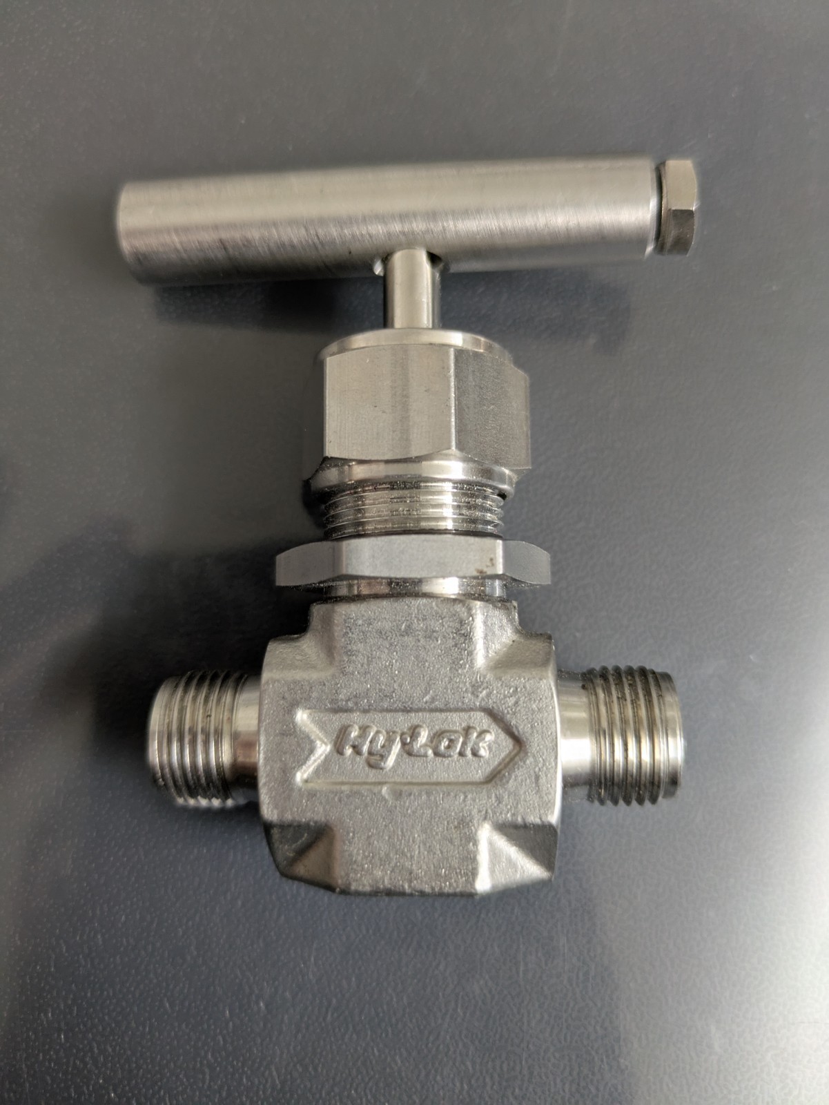 HY-LOK NV3H-6T 3/8" OD TUBE NEEDLE VALVE 316 STAINLESS STEEL 5000PSI NNB