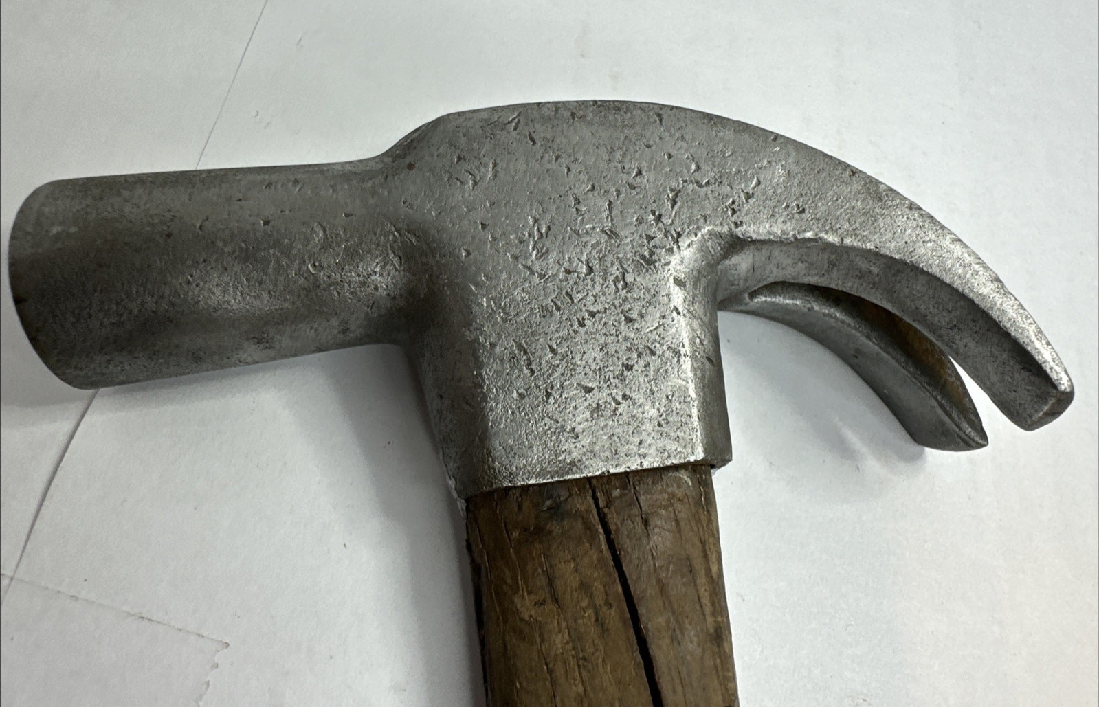 Vtg Old Style Finishing Claw Hammer 14oz Smooth Face Wood Handle Carpentry Tool