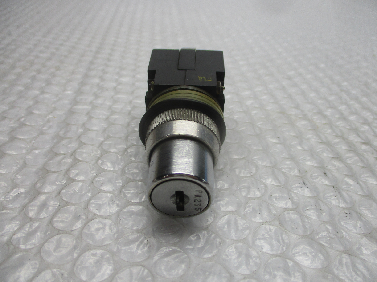 GENERAL ELECTRIC CR104G SELECTOR SWITCH W/O KEY NSNP