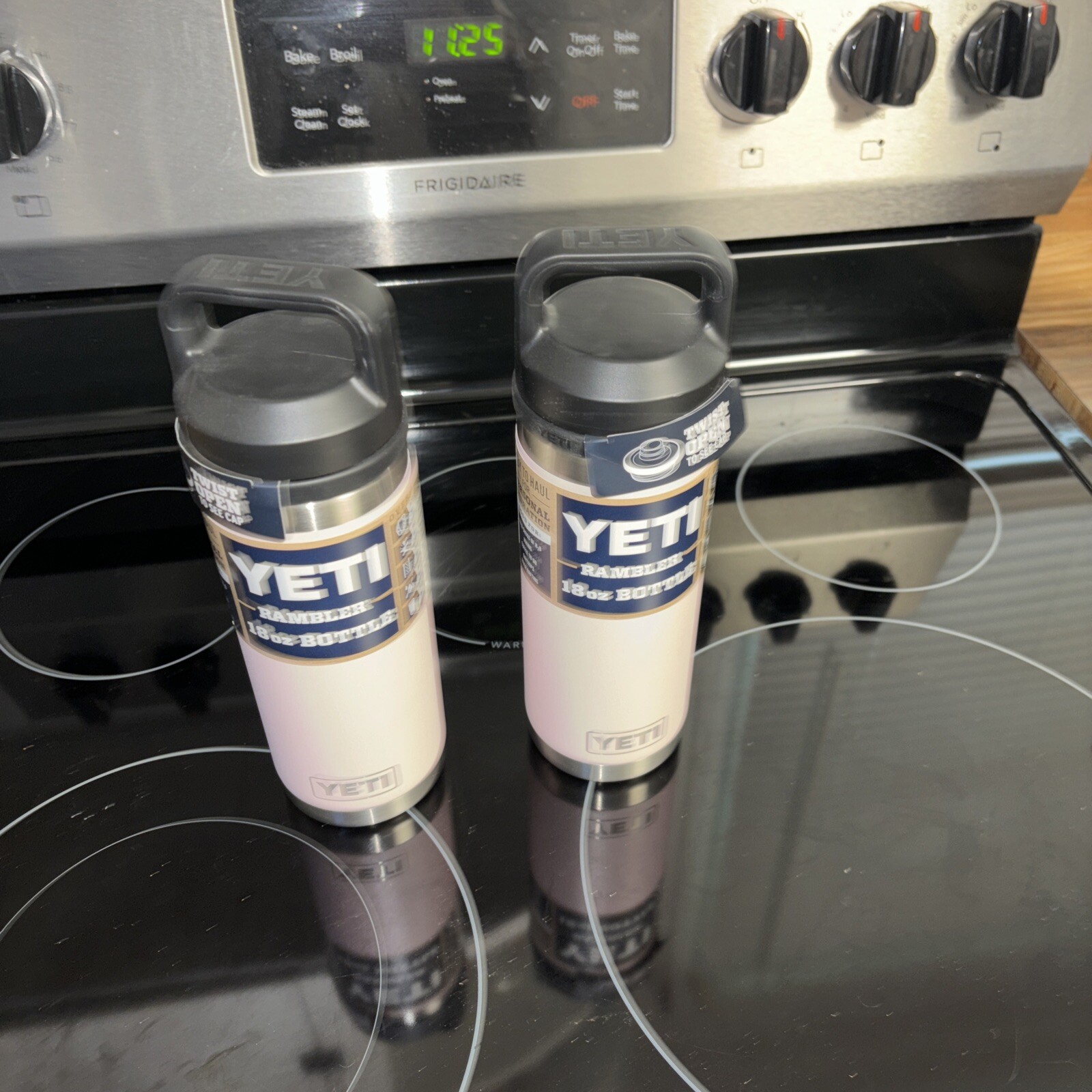yeti rambler 18 oz bottle Ice Pink G1N