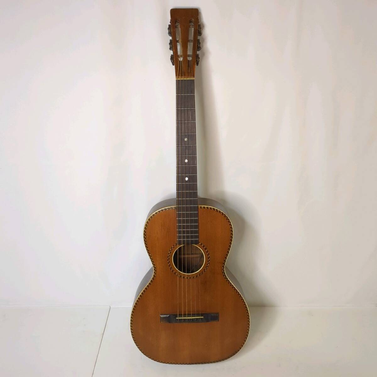 Regal Parlor 1920 -1930 Acoustic Guitar Vintage Safe delivery from Japan