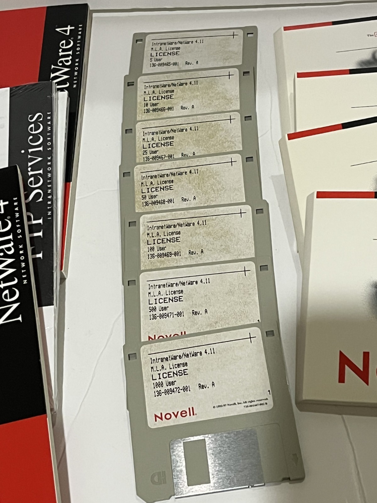 Novell Intranetware 4.11 Sales Kit Multi User Original Box Kit CD and Diskette