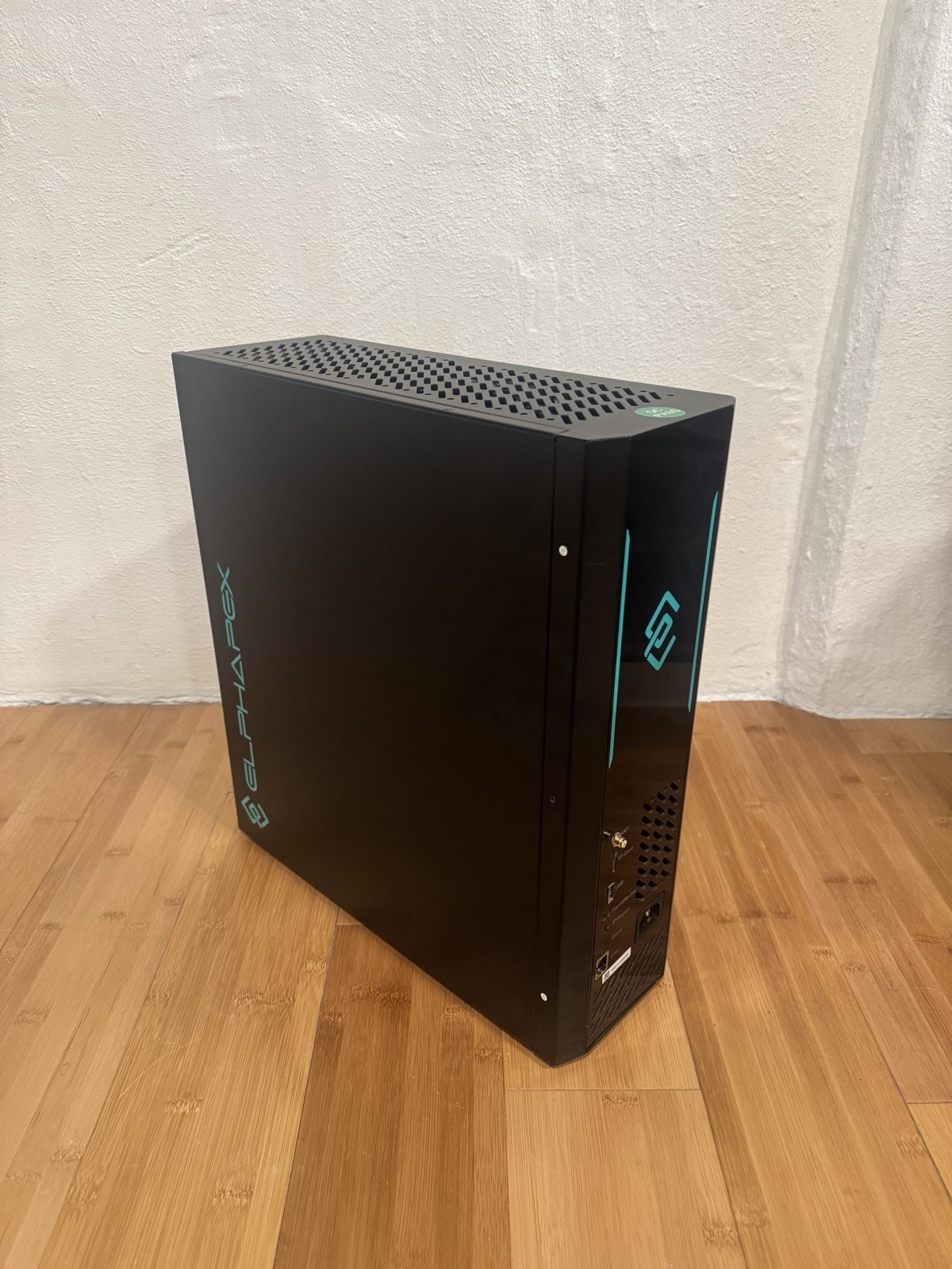 ElphaPex DG Home 1 2100MH/s 630W LTC/Doge Miner - Used Mint Condition