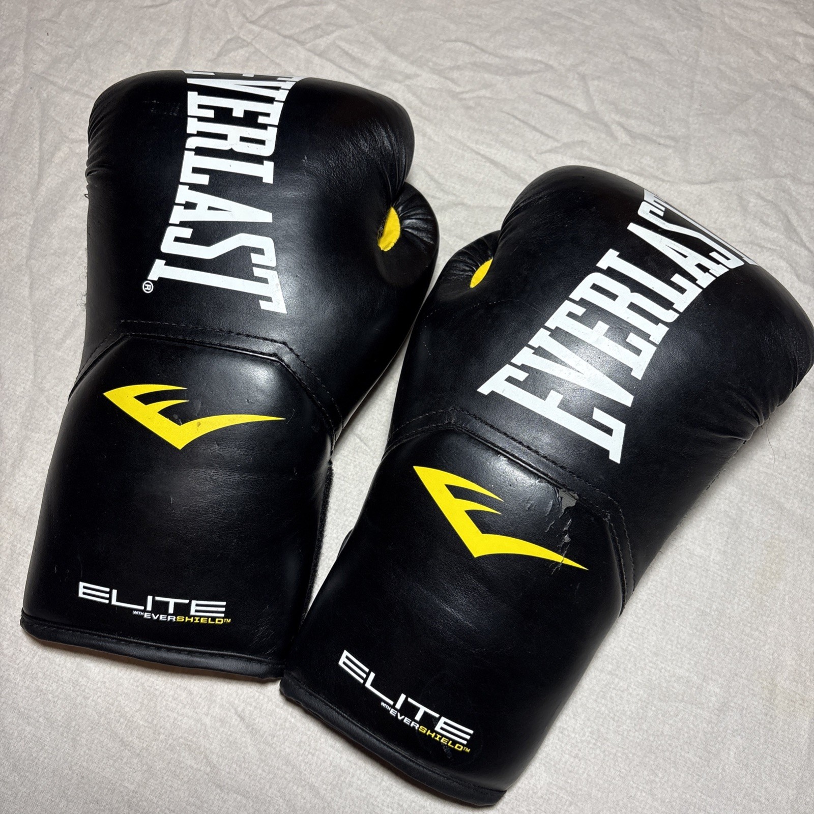 Everlast Elite Pro Style Training Gloves Black Evershield 12 oz Used