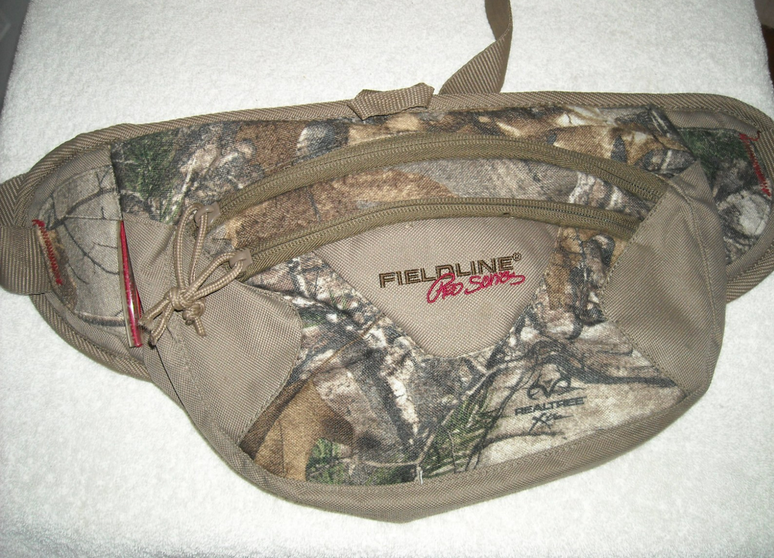 Fieldline Pro Series Hip Fanny Pack 2 Pockets Hunting, Hiking, Fishing, Camo
