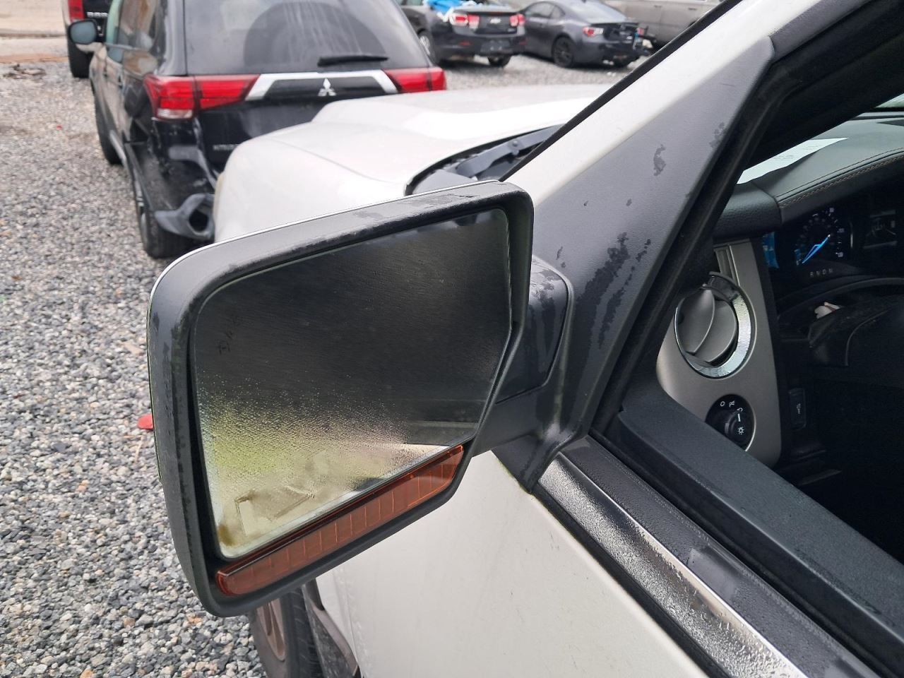 EXPEDITON 2015 Glove Box 4803906