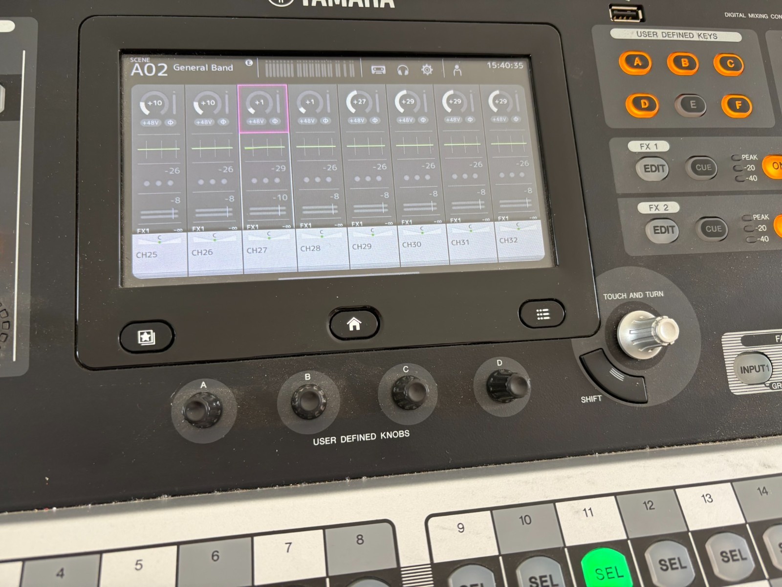 Yamaha TF1 Mixer