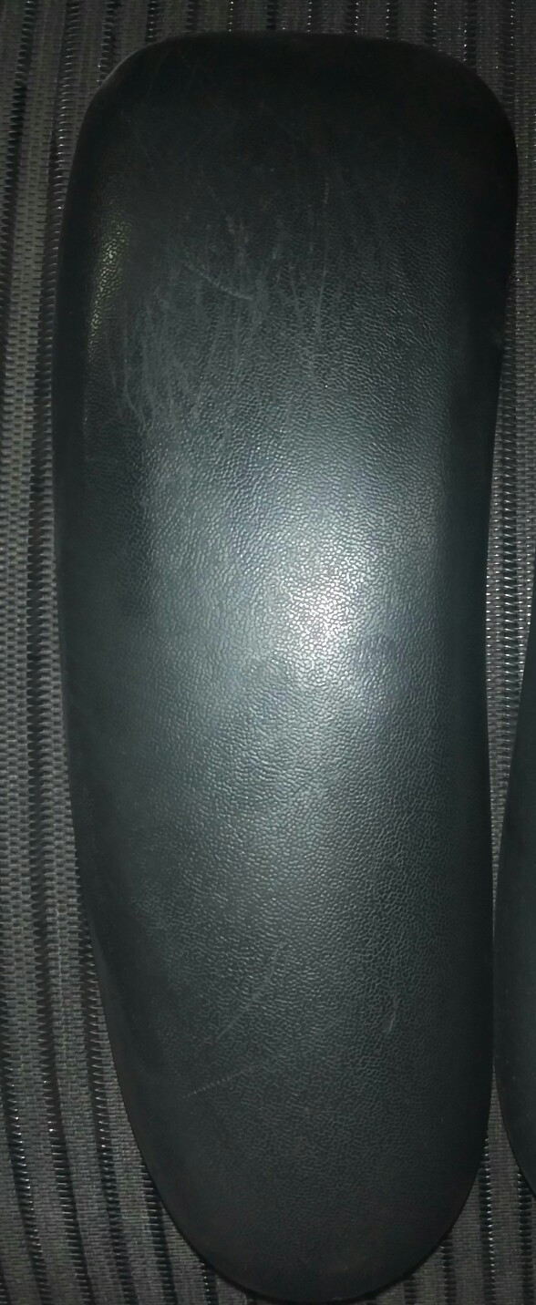 Herman Miller Classic Aeron Chair Armrest Arm Pads Used left scratched A B C