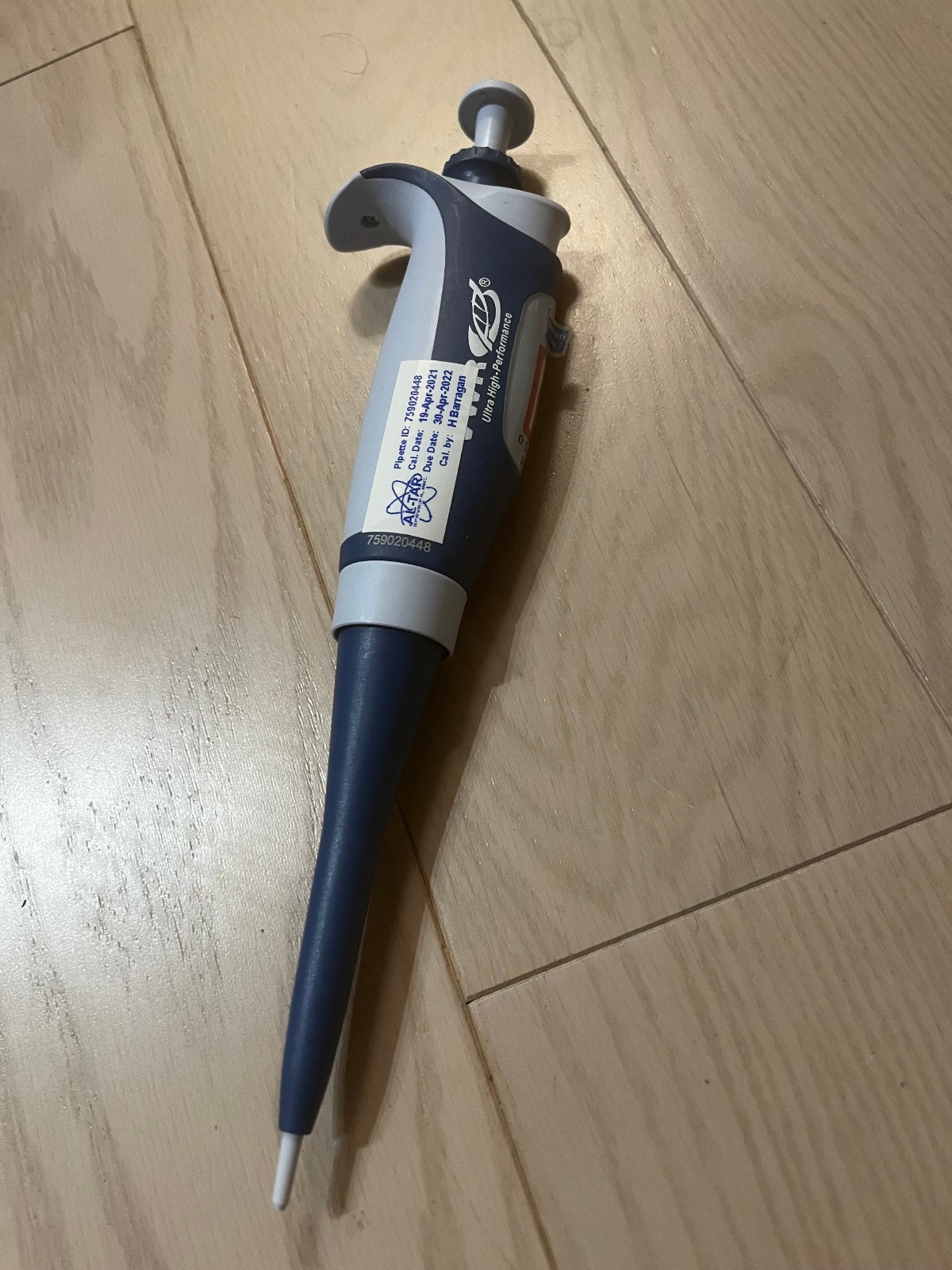VWR  pipet UHP   Pipette   single  channel  1-10 ul  ultra  high performance