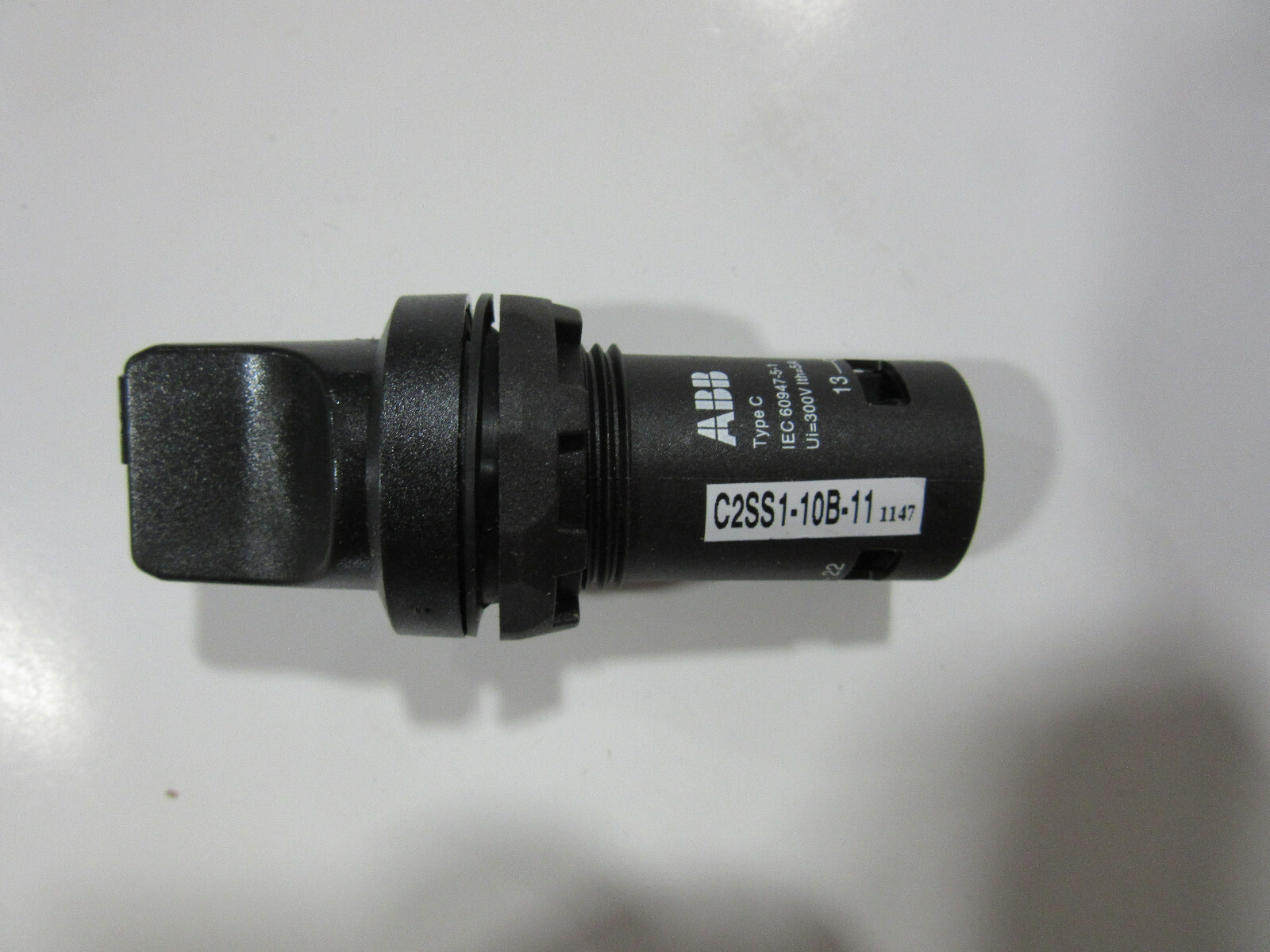 ABB C2SS110B-11 Selector Switch 2 Position Maintained 1 N.O. - 1 N.C. NEW!!!
