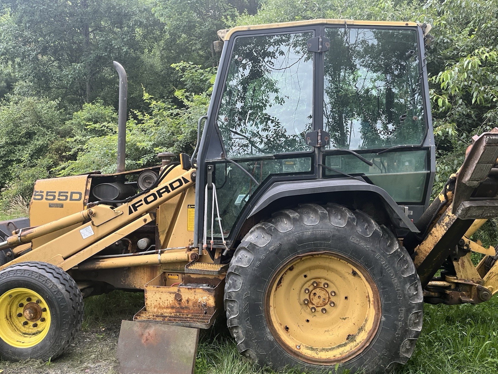 1996 FORD 555D