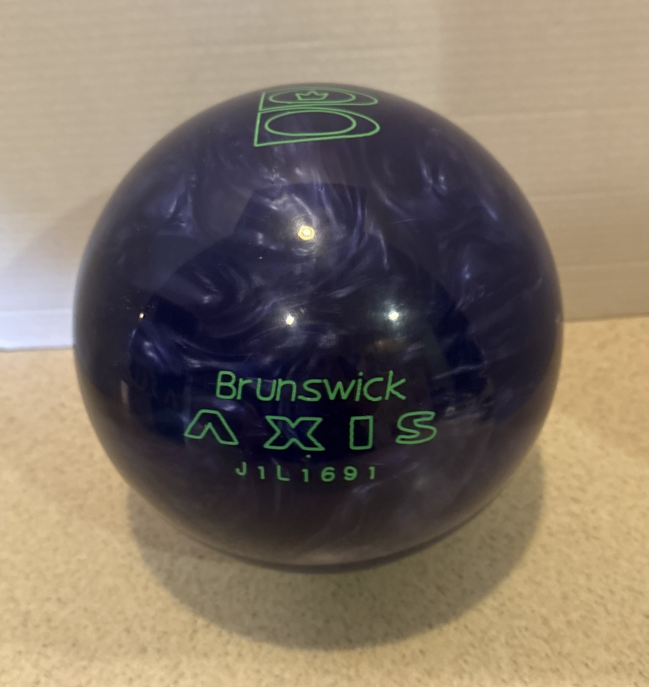 Vintage 10 Lb Brunswick Axis Blue Purple Swirl Plastic Bowling Ball J1L1691