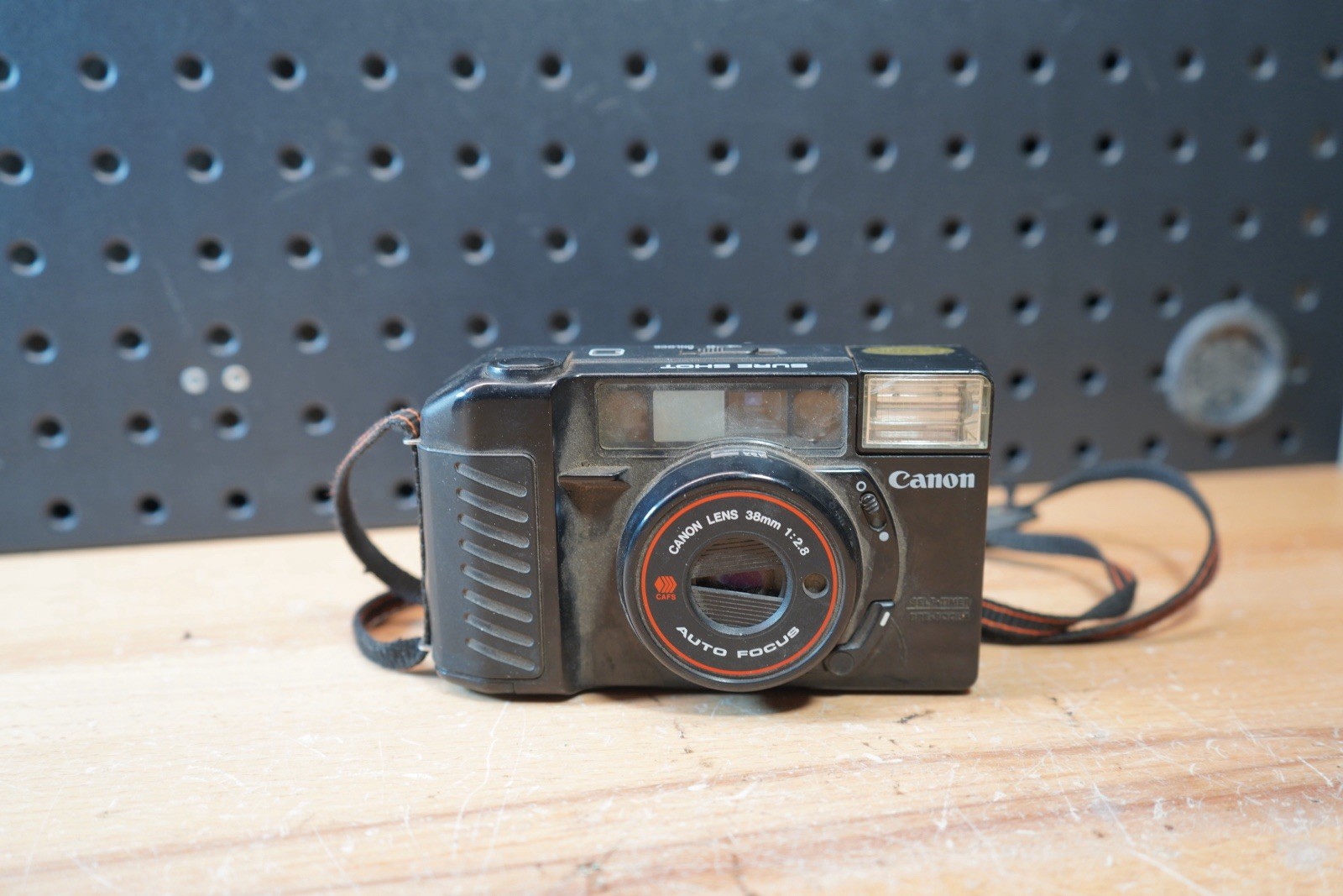 (H) Canon Sure Shot 35mm Point & Shoot Auto Focus Camera 38mm FOR PARTS