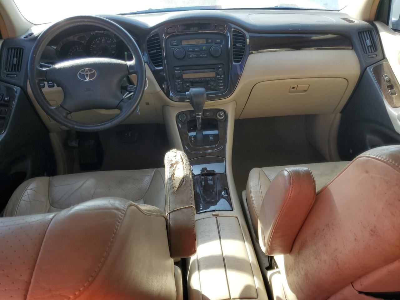 HIGHLANDR 2002 Glove Box 4906747