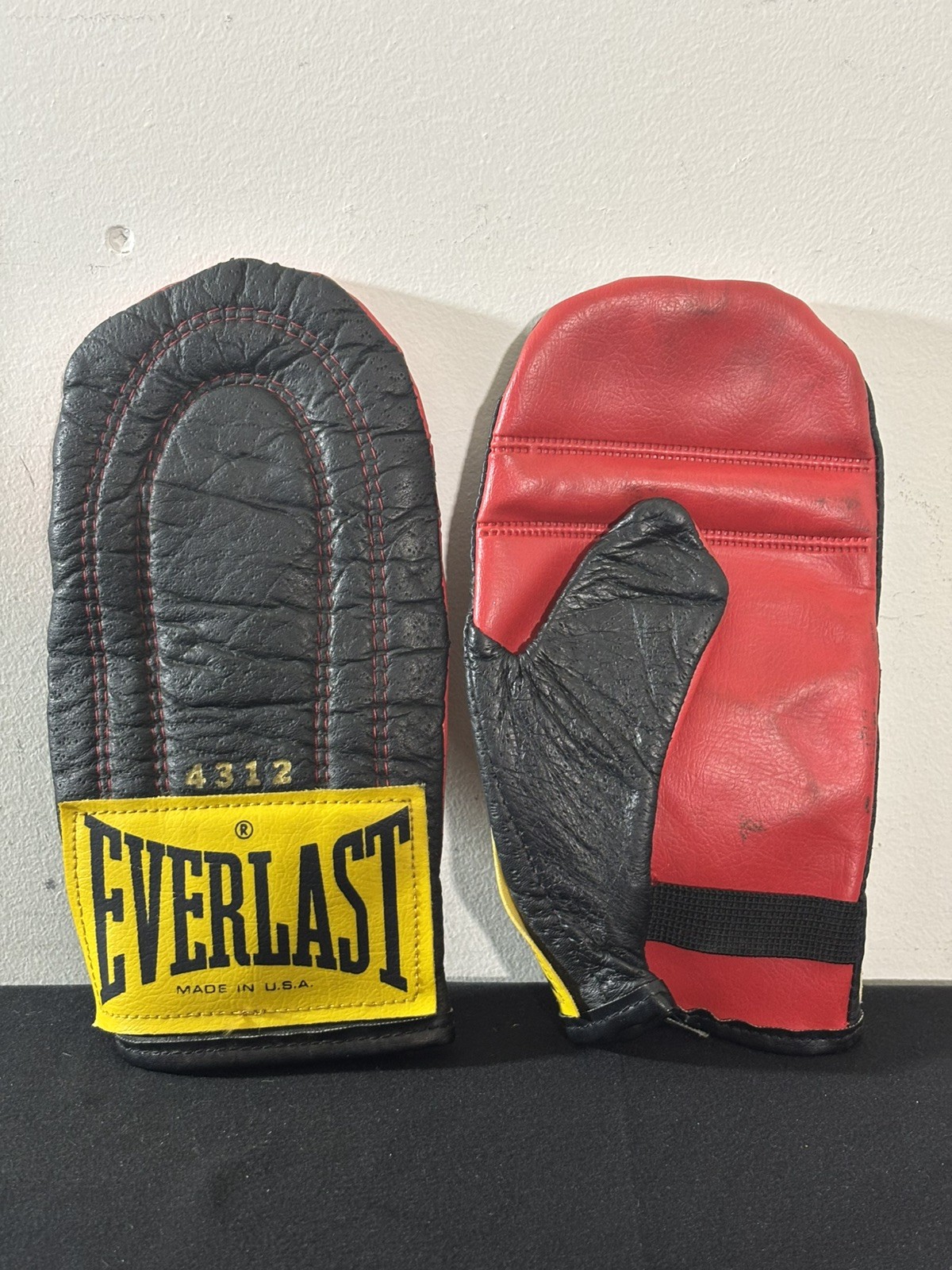 Vintage Clean Everlast Speed Bag Boxing Training Gloves #4312