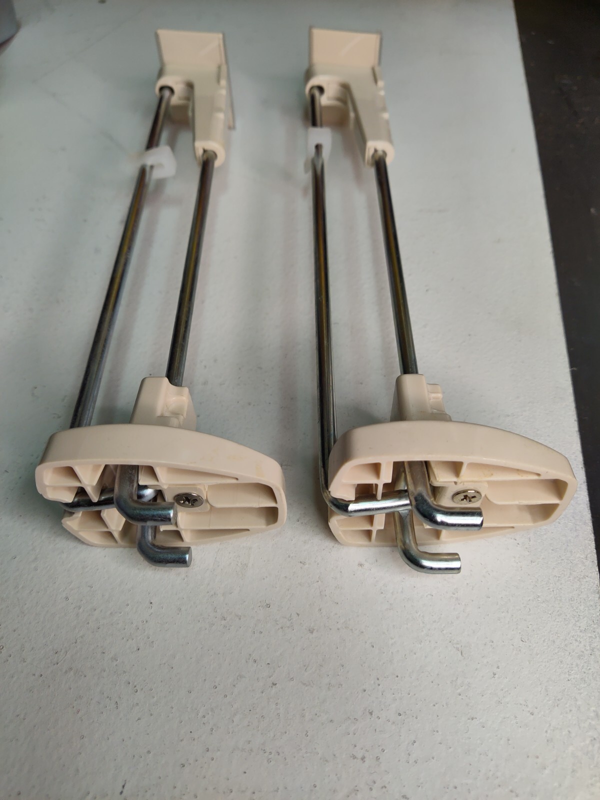 9" Alpha InVue Locking Peg Slatwall Secure Hooks Retail Security (2 Each)