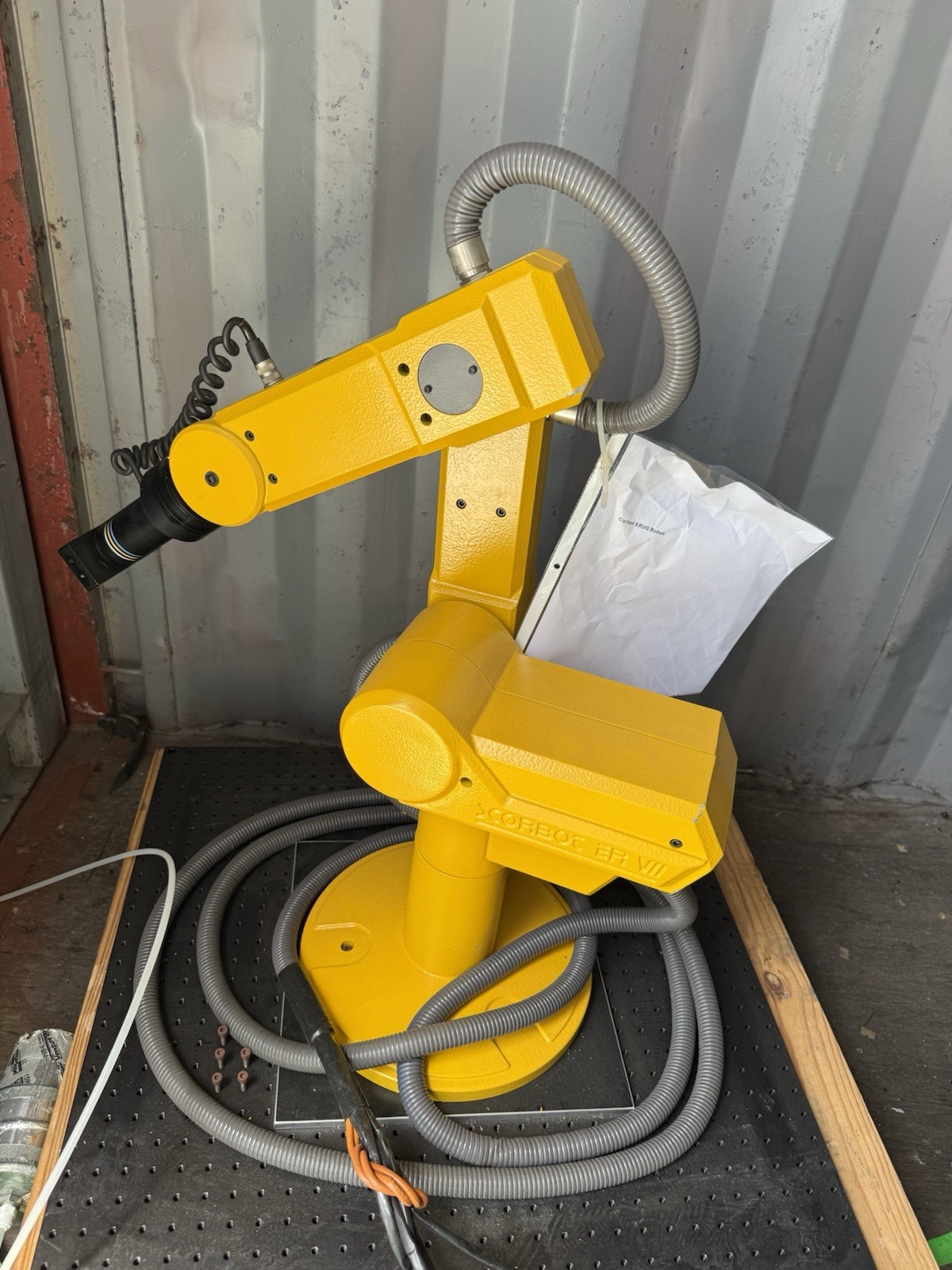 Scorbot ER VIII Model Industrial Robotic Arm Assembly Automation Robot Arm. loc￼