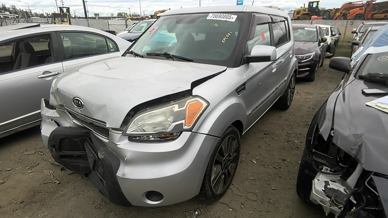 Used Front Left Steering Knuckle fits: 2010 Kia Soul Front Left Grade A