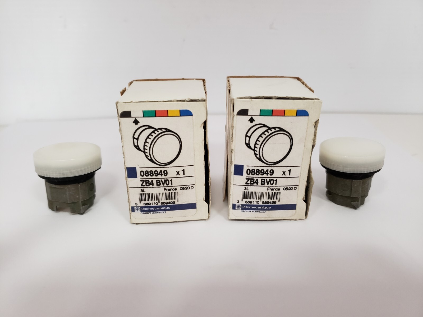 TELEMECANIQUE ZB4 BV01 PILOT LIGHT WHITE 088949 (LOT OF 2) NIB