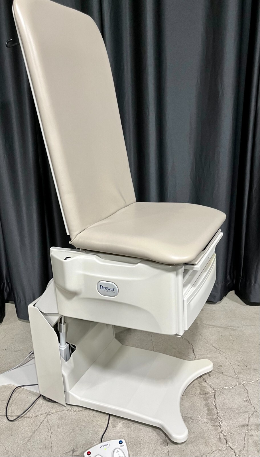 Brewer 5801 FLEX Access High-Low Exam Table
