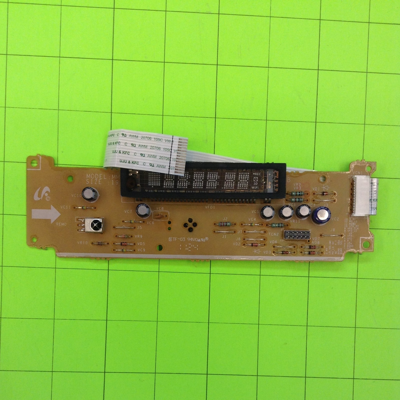 Samsung MM-D470D Stereo CD Player Display Main Board AH41-01409B