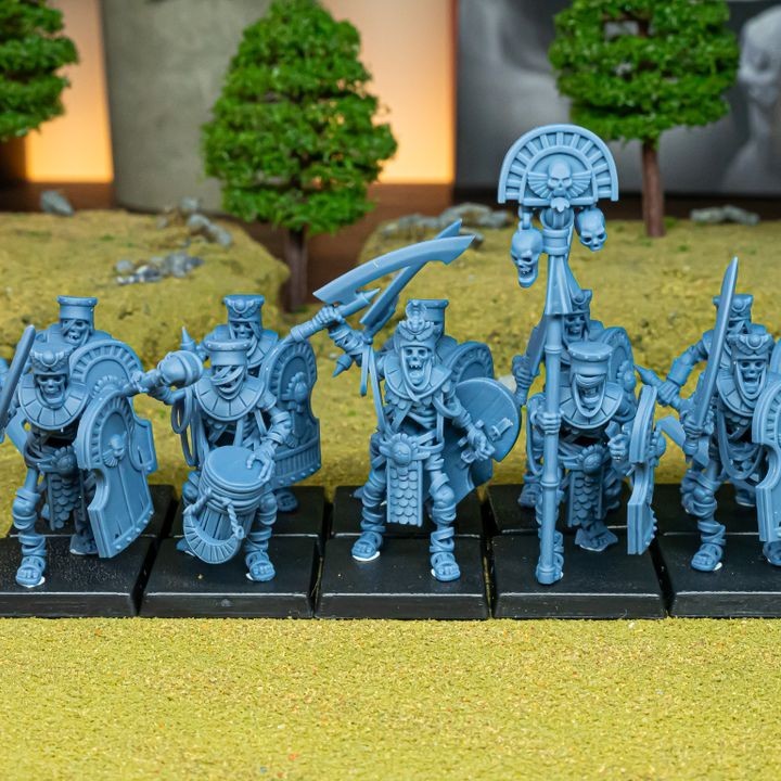 x10 Ancient Guard w/ Hand Weapons - Highlands Miniatures 28mm