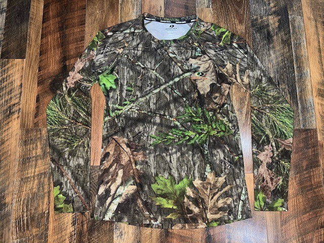 Mossy Oak Shirt Men's Size Small Camo Obsession Short Sleeve NWTF