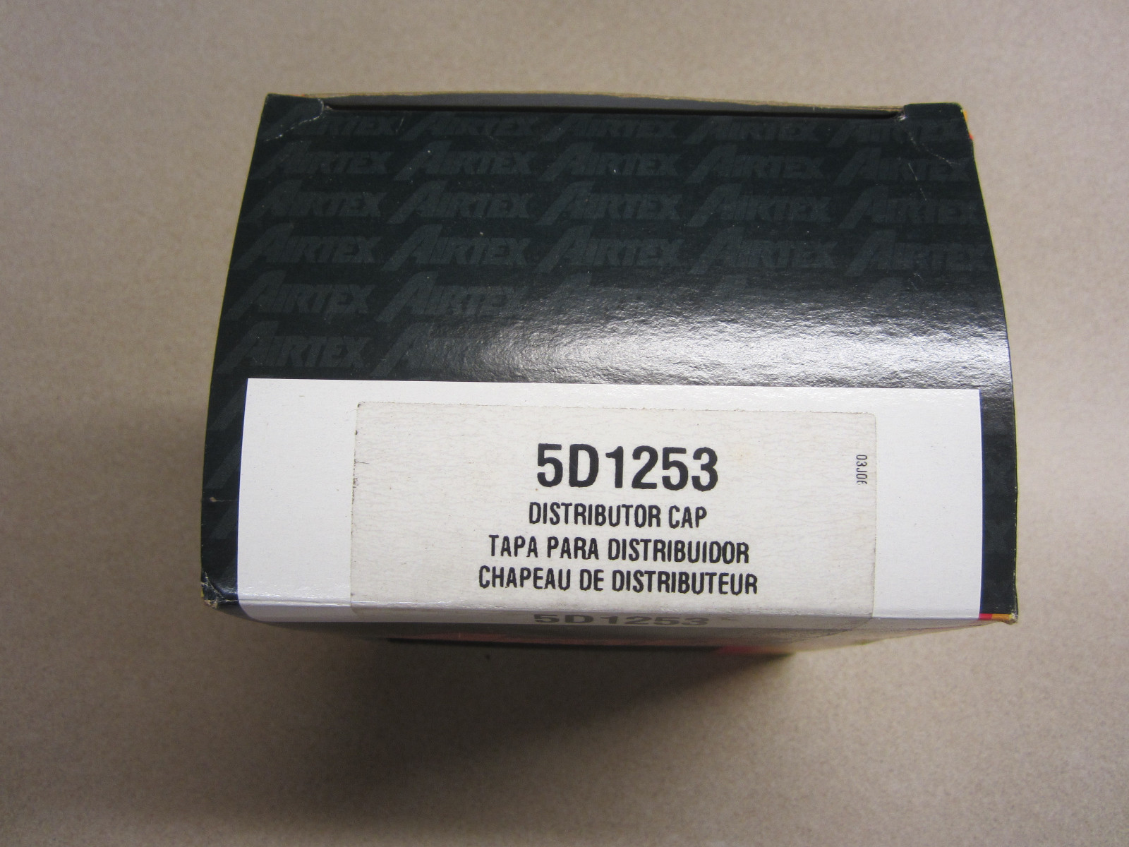 Airtex 5D1253 Distributor Cap 03183, 12325626 1746859 1746903 1746990 JA974