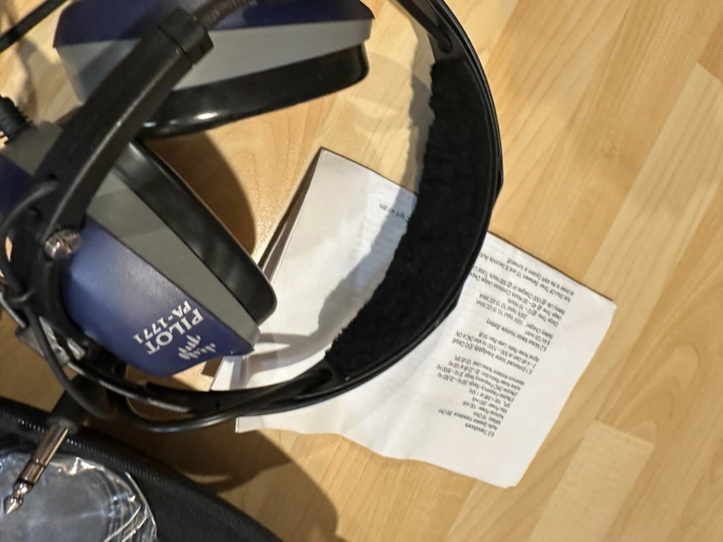 PilotUSA PA-1771 Liberty ANR Stereo Pilot Headset – untested