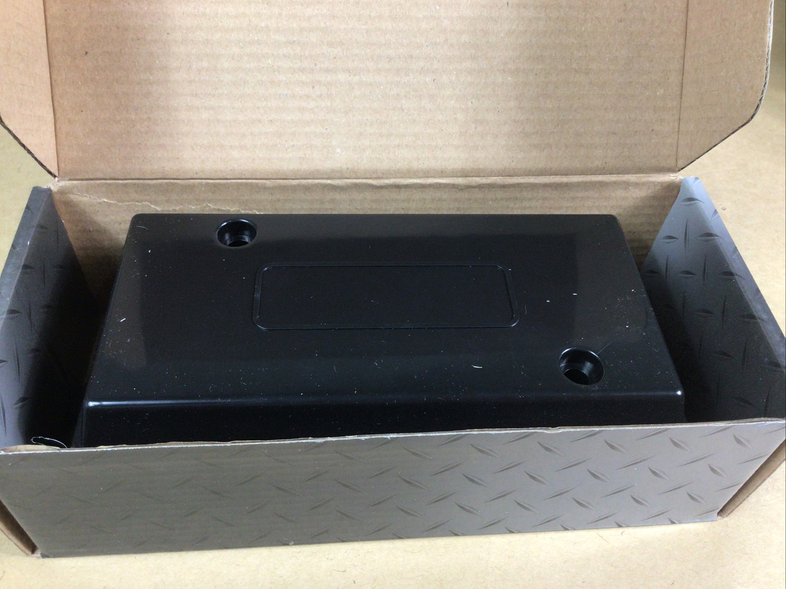 12 Volt Junction Box 7 Studs Weather-Proof for Trailer or Camper NEW 5601101