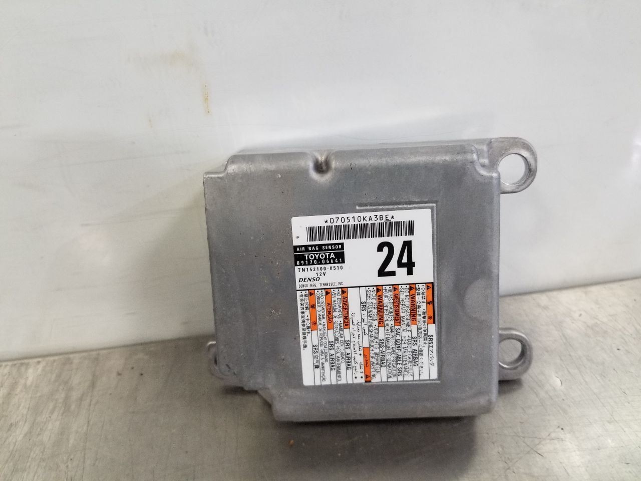 19 2019 TOYOTA CAMRY LE SRS RETRAINT CONTROL MODULE 8917006641