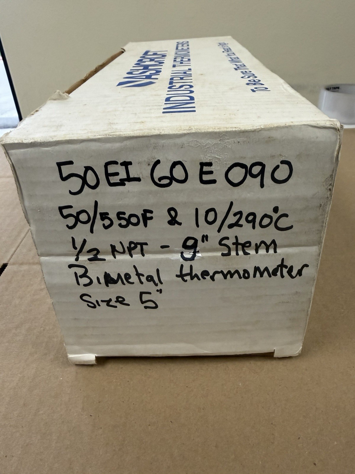 50 EI 60 E 090 50/550F & 10/290C size 5"   1/2"npt  9"stem bimetal thermometer