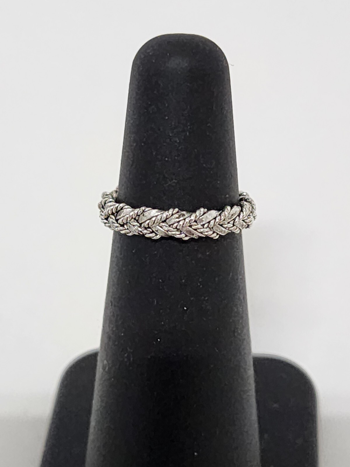 Silver Colored Toe Ring Adjustable Braided Rope Look  Adjustable  Size 4 app.