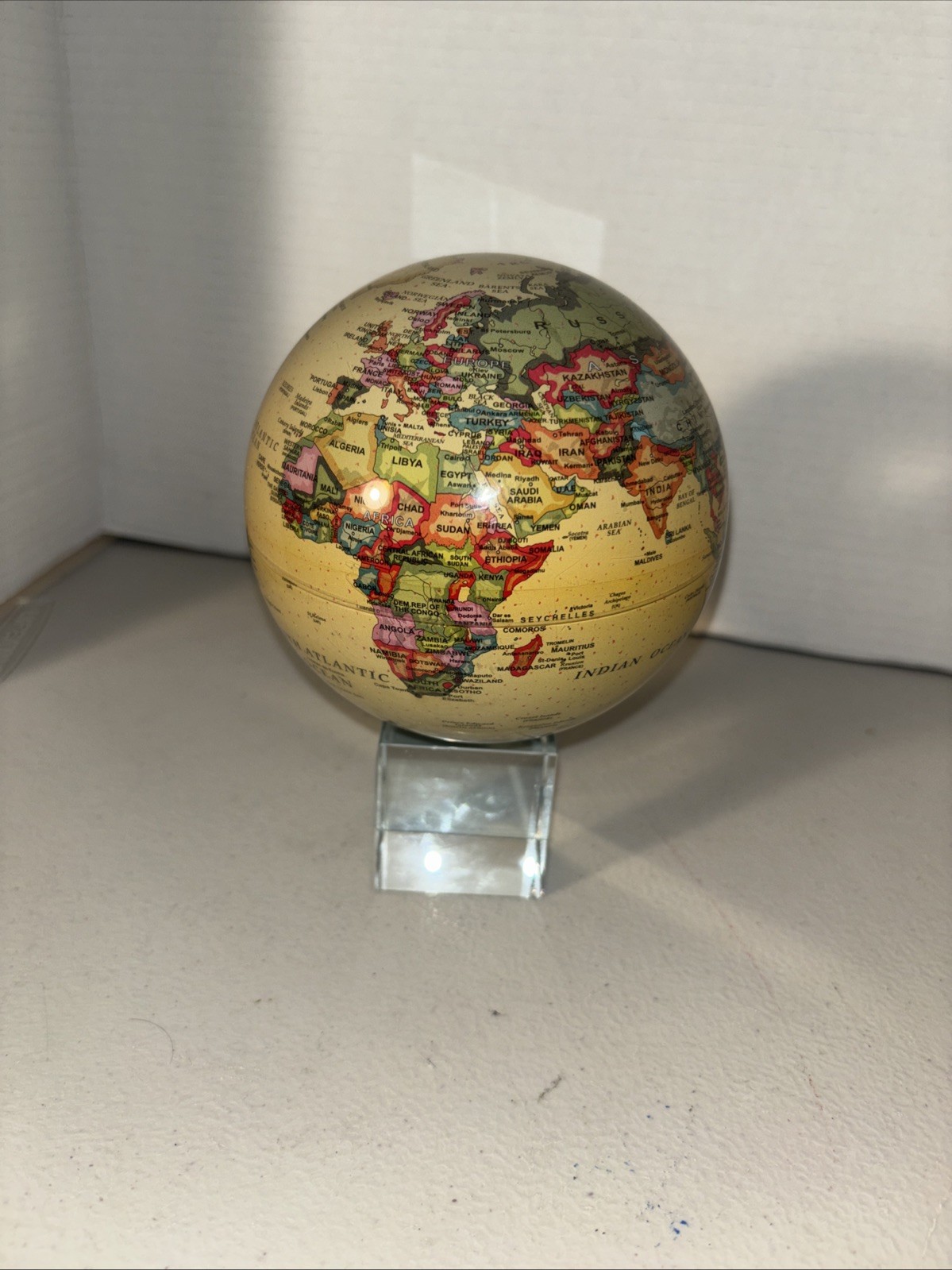 MOVA Globe Rotating Map Cream Yellow Used with glass stand 4.5”