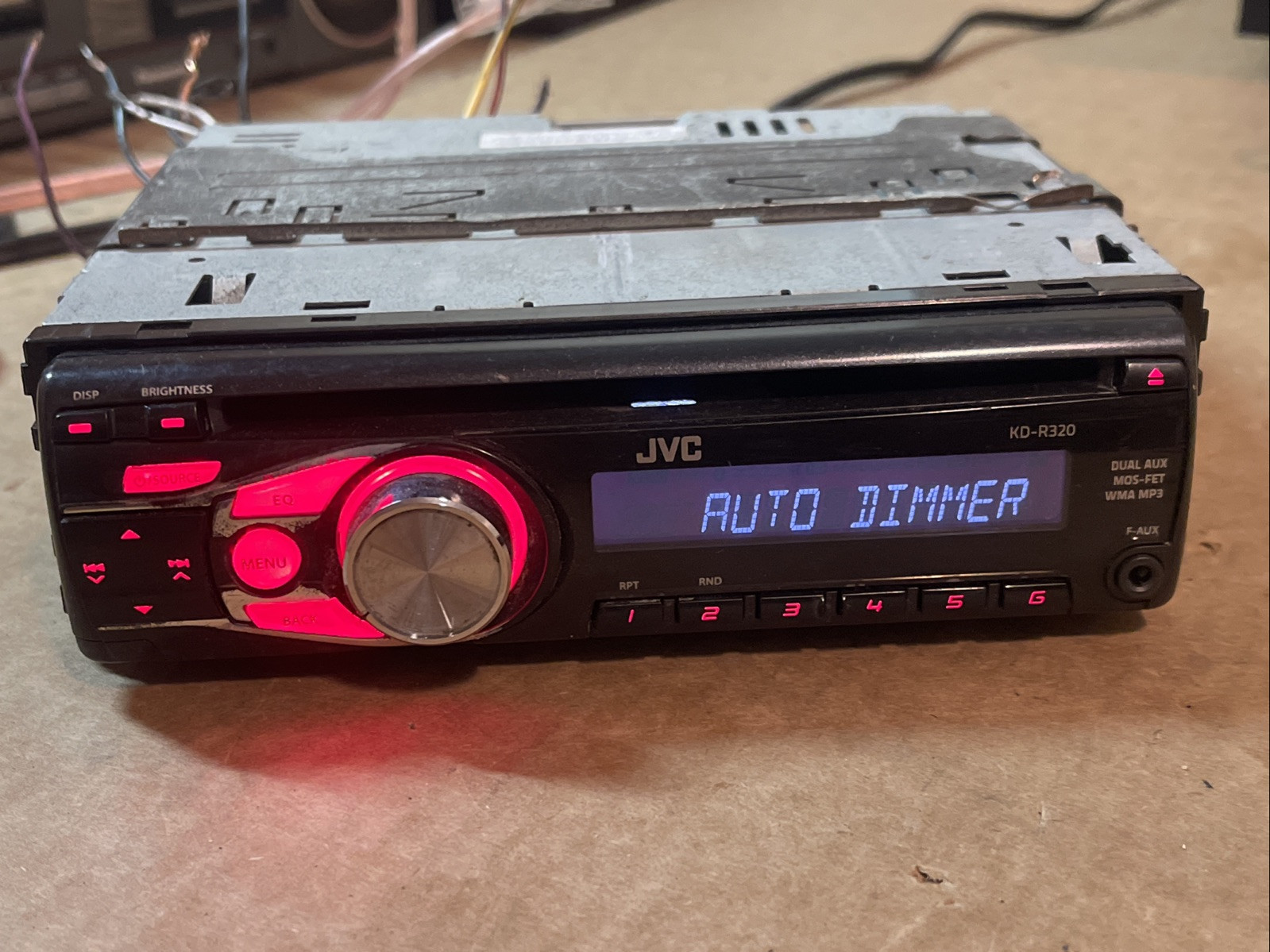 JVC KD-R320 CAR STEREO ONLY JVC KD-R320