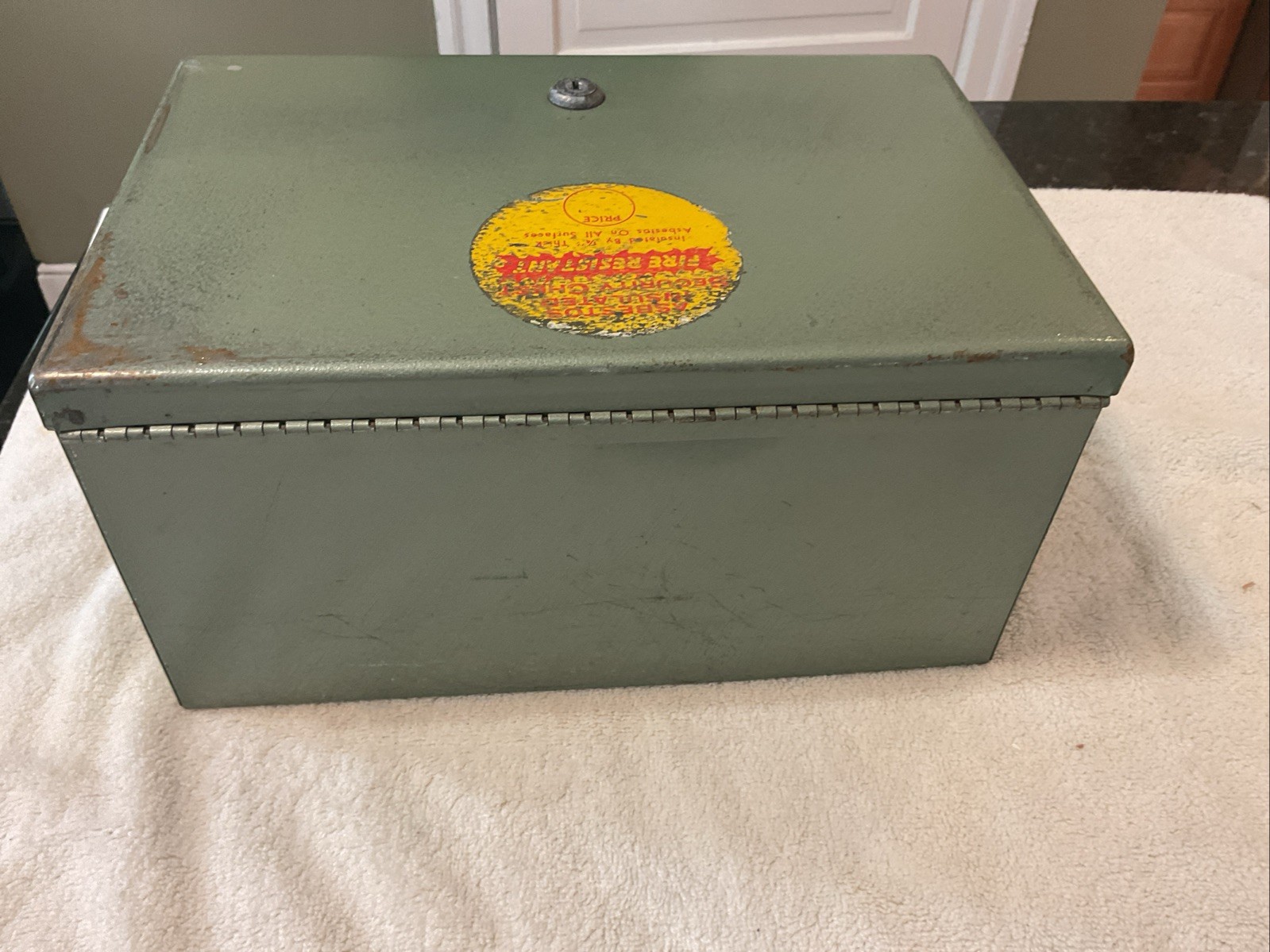 Fire Resistant Portable Security Chest Key Lock 12.5x 6x 8 “fire box”
