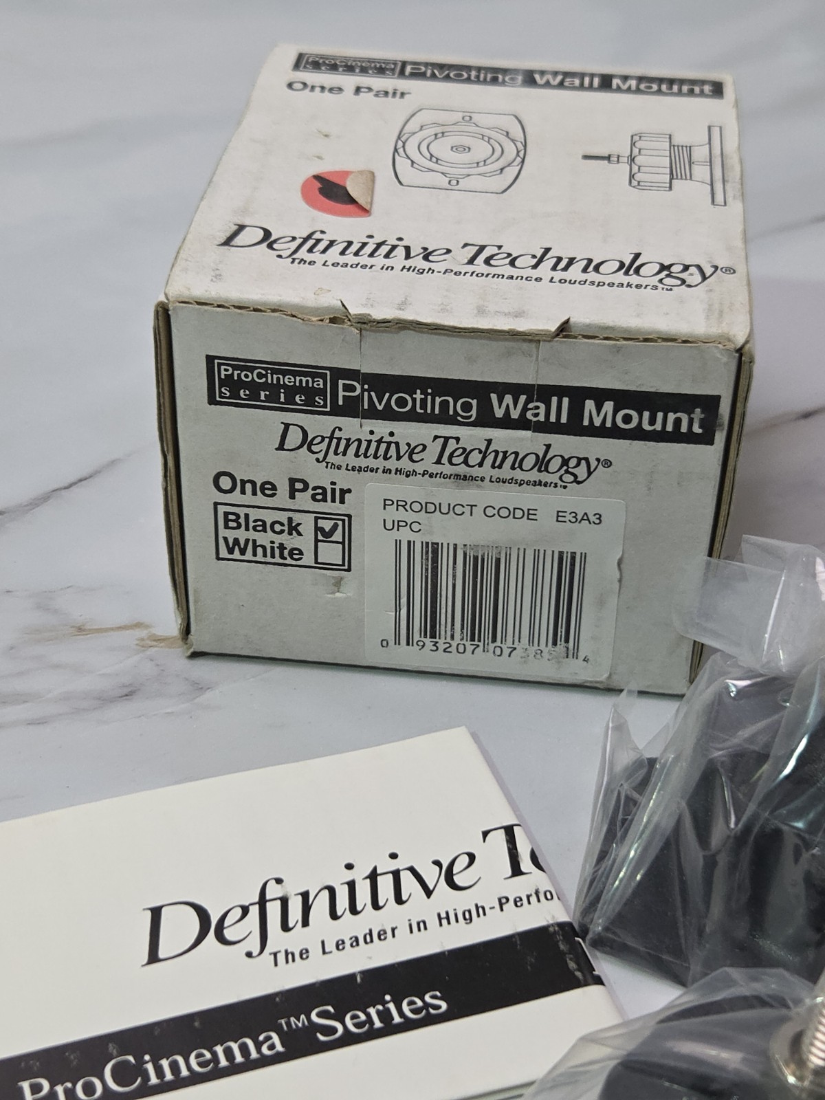 Definitive Technology Pivoting Wall Mount (Black)