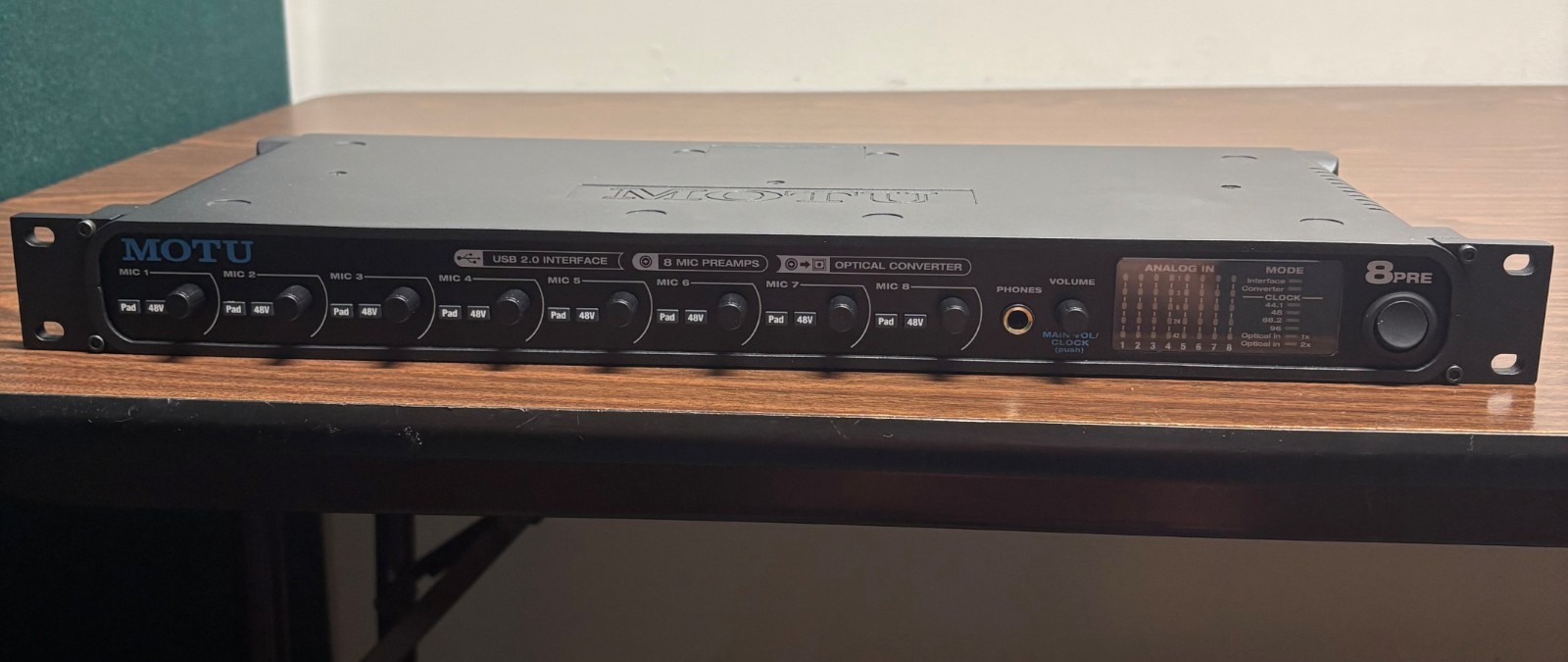 MOTU 8pre — 16 x 12 USB audio interface with 8 mic inputs - New - Opened Box